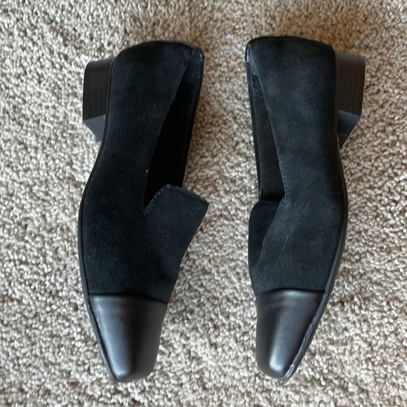 Clark’s Suede Loafer - New with Tags! - Picture 8 of 10